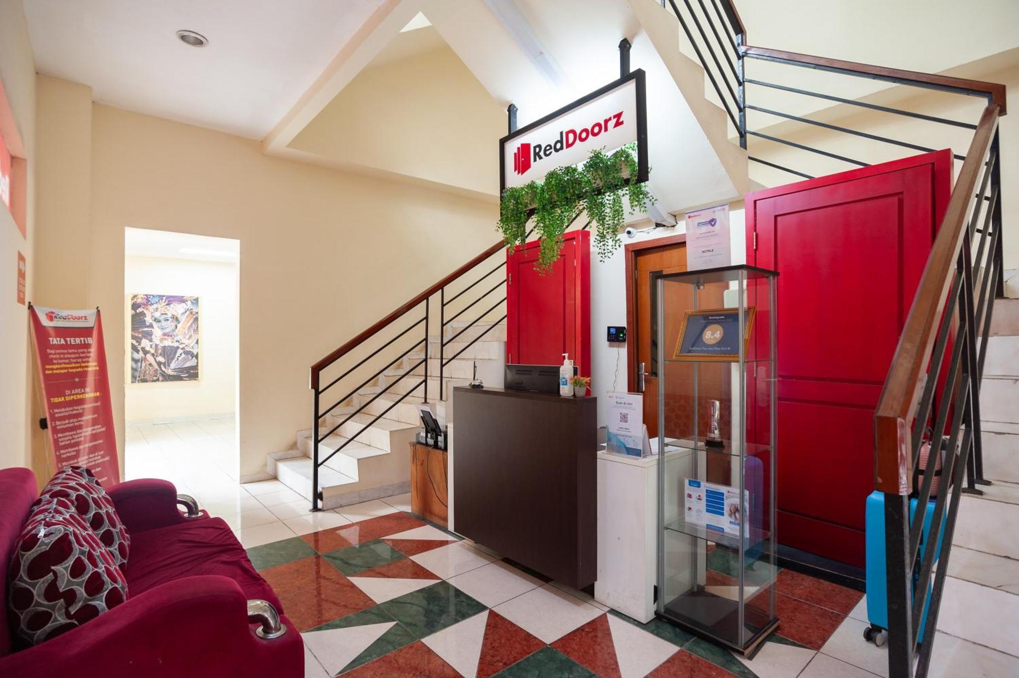 Reddoorz Plus Near Plaza Blok M Jakarta Exteriér fotografie